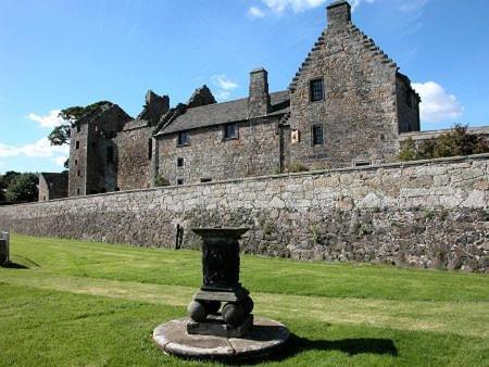 Aberdour Hotel, Stables Rooms & Beer Garden Exterior photo