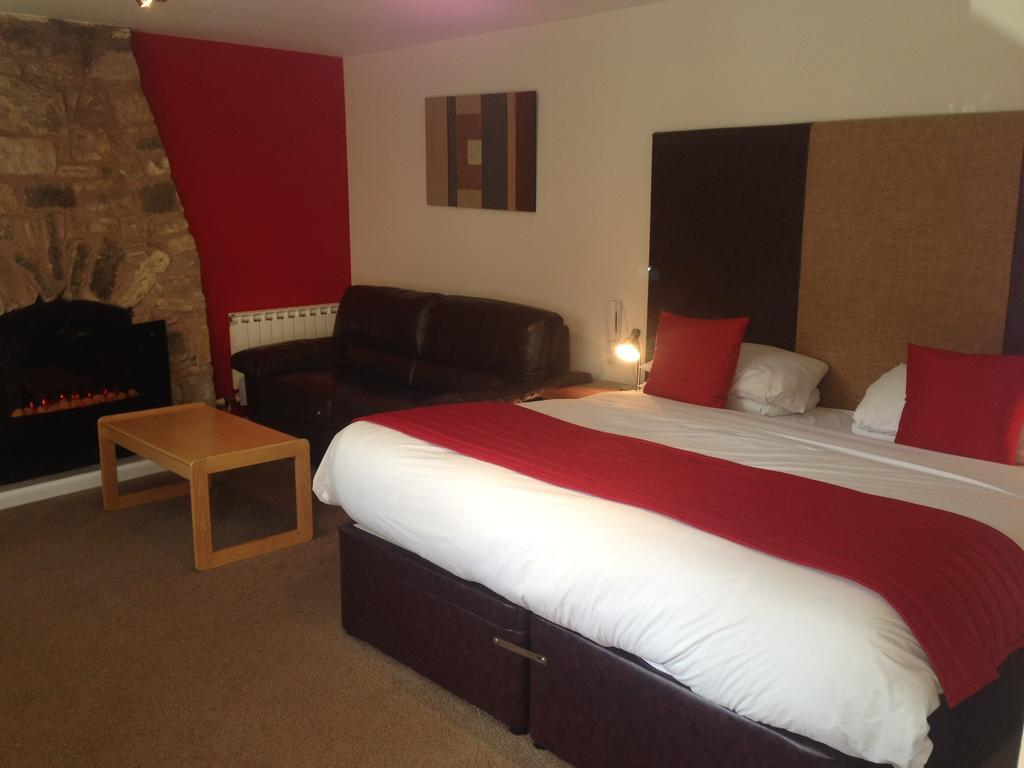Aberdour Hotel, Stables Rooms & Beer Garden Exterior photo